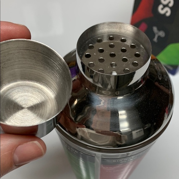 McGuinness Mixables Cocktail Shaker - with 6 coloured cocktail recipes NWOT - Picture 5 of 8